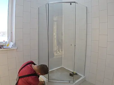 Установка душевой кабины